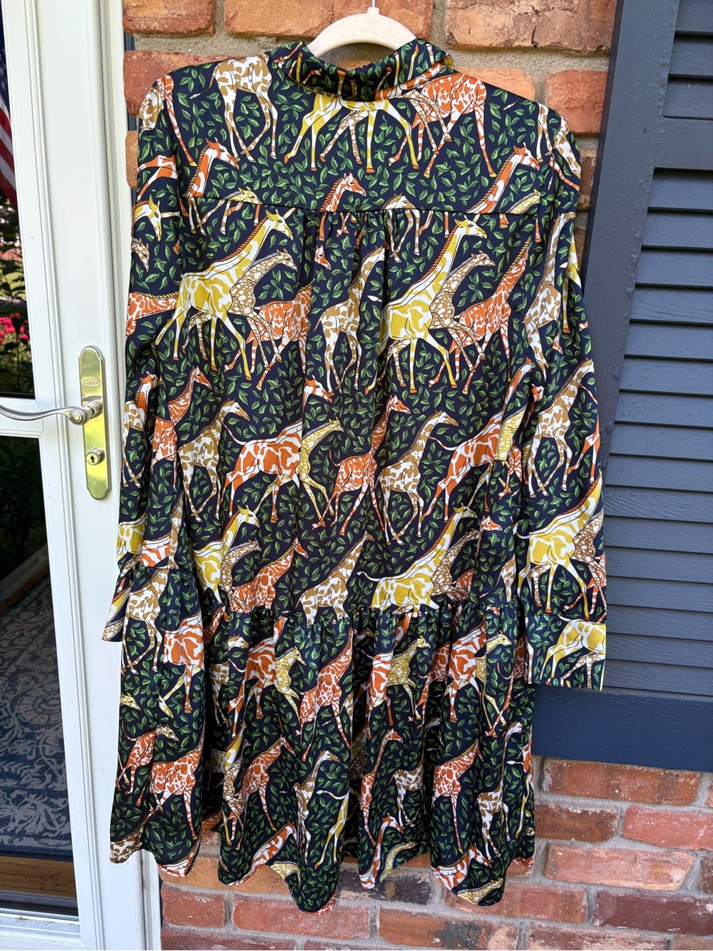 J. Crew Giraffe Print Ruffled Medium - Picture 2 of 9